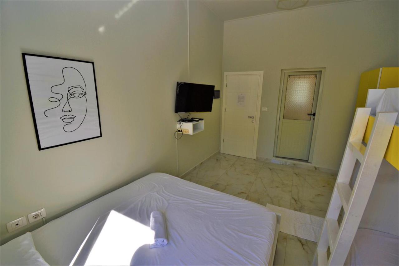 Jonian Central Condos Sarandë Eksteriør bilde