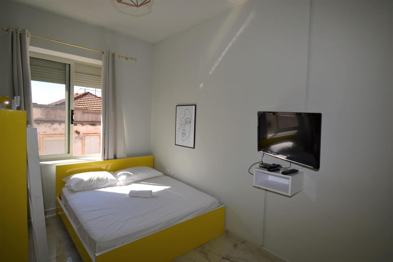 Jonian Central Condos Sarandë Eksteriør bilde
