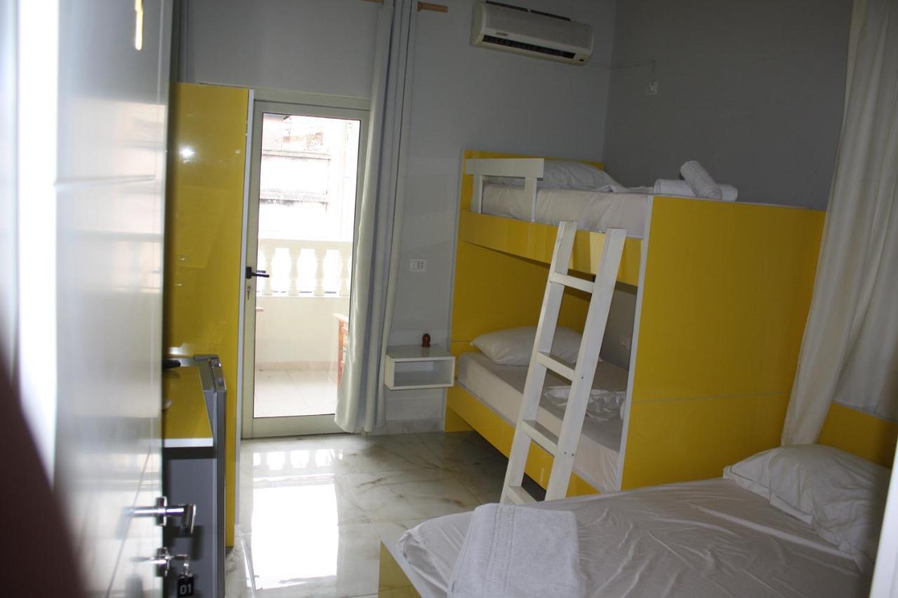 Jonian Central Condos Sarandë Eksteriør bilde